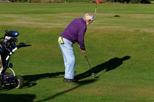golfing injuries benefit from shoulder and arm massage therapy
