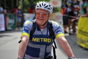 cycling injuries benefit from hip and thigh massage therapy